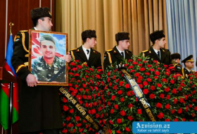 La cérémonie d`adieu au soldat Tchinguiz Gourbanov - PHOTOS